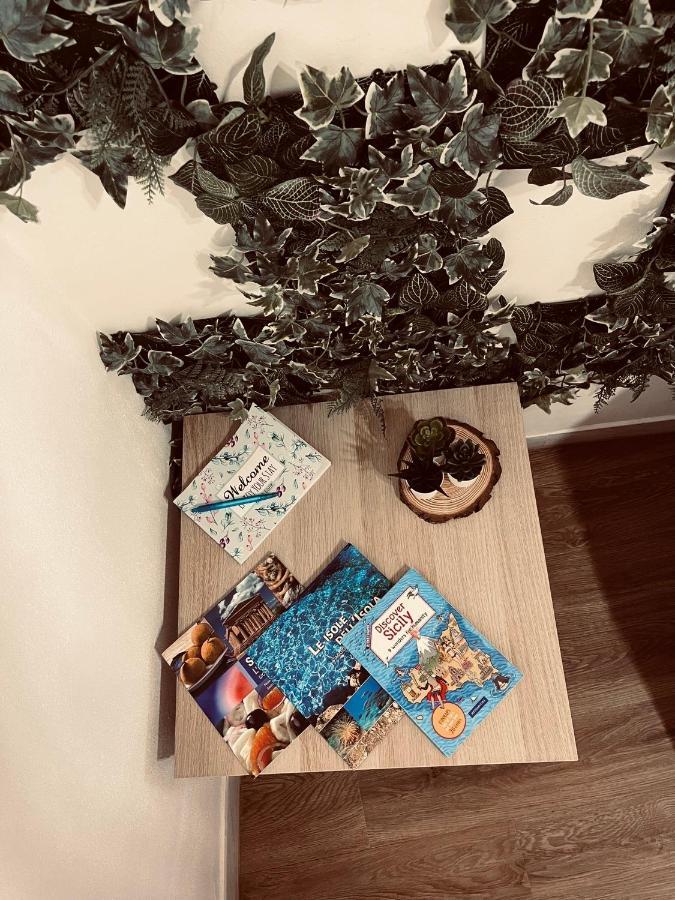 דירות פלרמו La Casa Di Tabbi מראה חיצוני תמונה